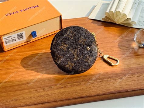 portamonete tondo louis vuitton|Louis Vuitton Singapore Marina Bay Sands.